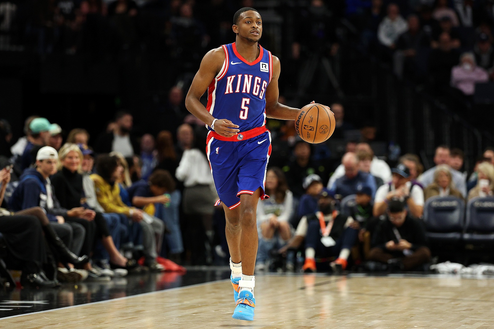 名記:國王為福克斯尋求基石型報價 但他想簽馬刺讓別隊不敢出價